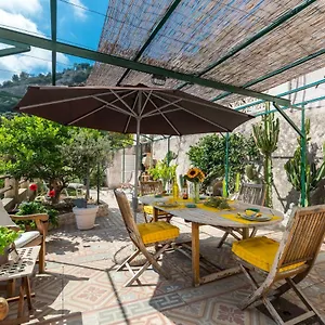 La Maison Des , Menton France
